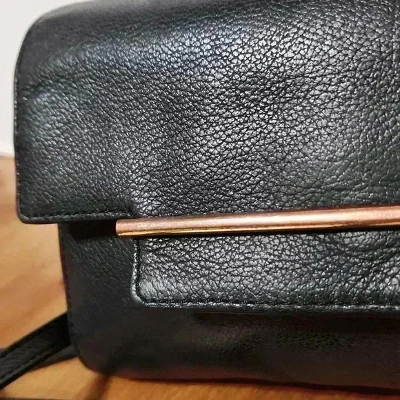 VINCE CAMUTO New York vintage crossbody navy blue - Picture 2 of 13